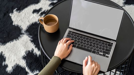 Biznesowy pokrowiec na laptopa