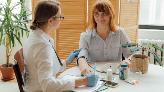 Endokrynolog Warszawa – diagnostyka i leczenie zaburzeń hormonalnych