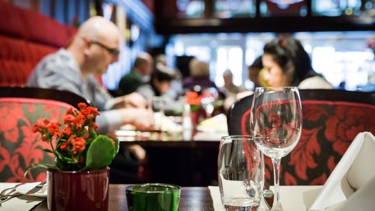 Internetowa baza restauracji – praktyczny przewodnik po najlepszych lokalach