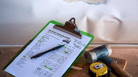 Jak wybrać dobrego rzeczoznawcę samochodowego w Olsztynie?