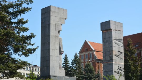 Jest apel w obronie pomnika Dunikowskiego