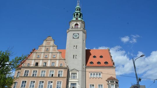 Mróz nie odpuszcza. Miasto pomaga ludziom i zwierzętom przetrwać zimę Mróz nie odpuszcza. Miasto pomaga ludziom i zwierzętom przetrwać zimę