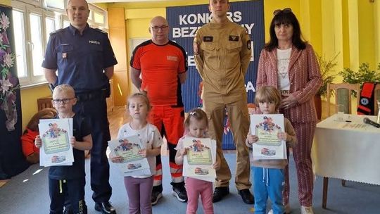 Nauka poprzez zabawę. Spotkania policjantów z dziećmi