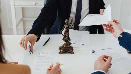 Niszczenie dokumentów w Olsztynie – poradnik krok po kroku