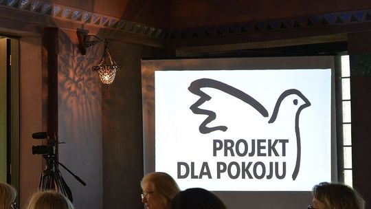 "Projekt dla pokoju" z wykorzystaniem pomnika Dunikowskiego