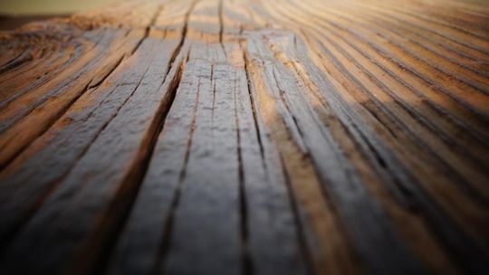 Stare drewno czyli naturalne piękno z historią