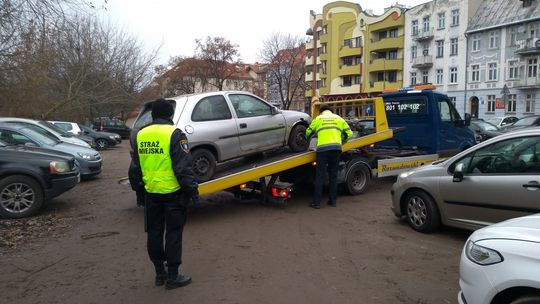 Straż miejska usuwa wraki