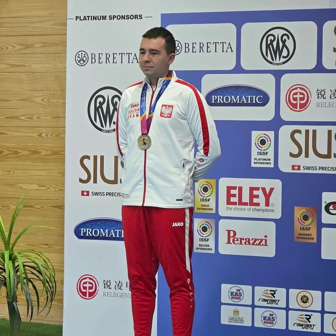Maciej Kowalewicz wicemistrzem świata! Olsztynianin wraca z Kairu z dwoma medalami Maciej Kowalewicz wicemistrzem świata! Olsztynianin wraca z Kairu z dwoma medalami