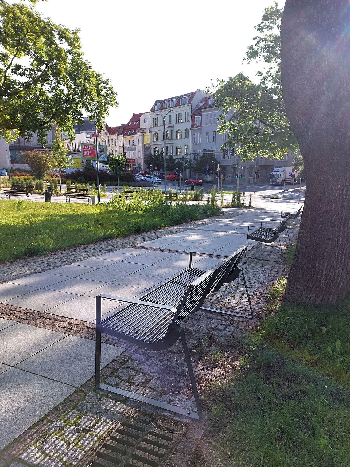 Nowe ławki i krzesła w centrum Olsztyna