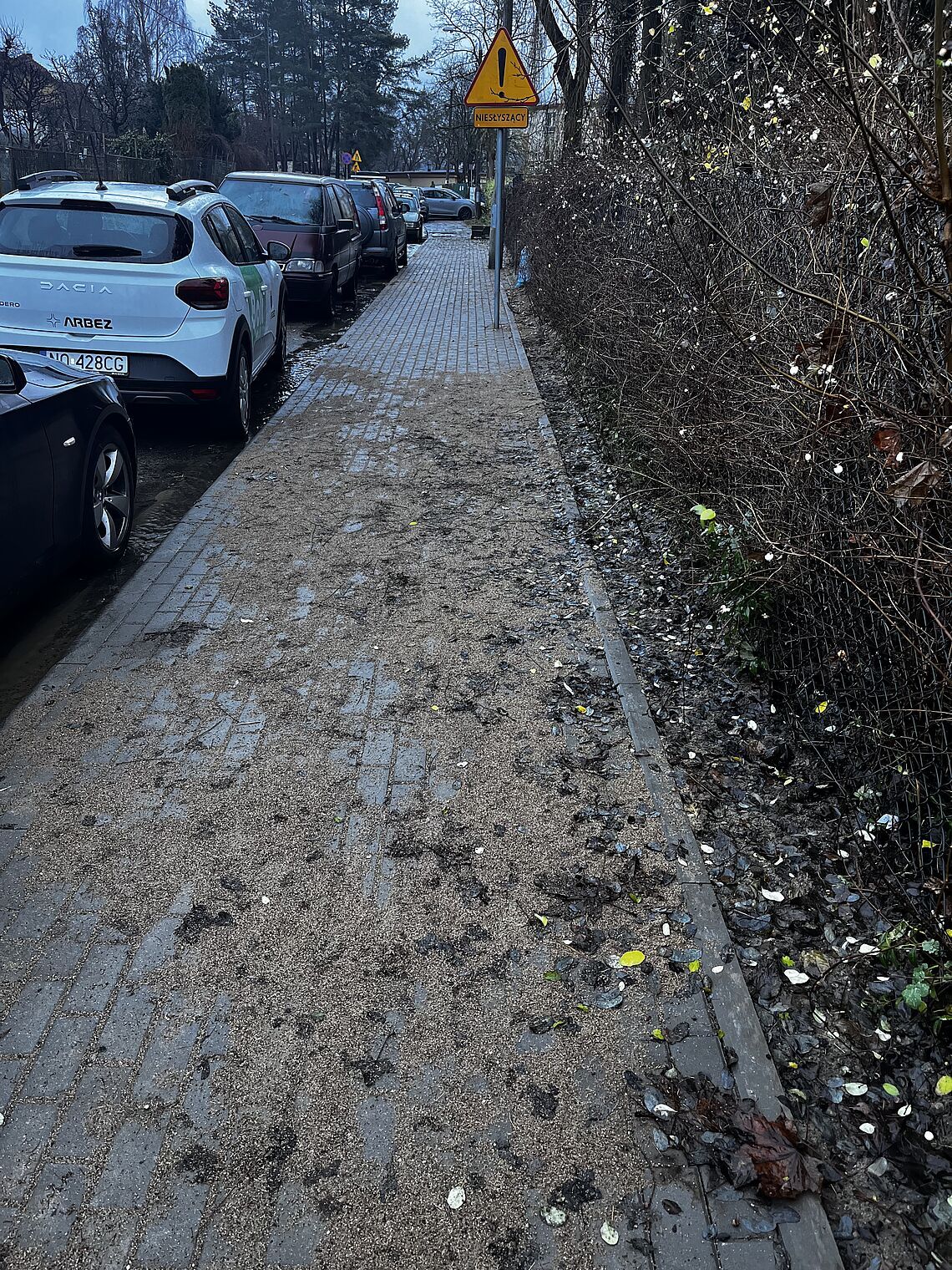 Nowy odcinek chodnika gotowy dla mieszkańców Nowy odcinek chodnika gotowy dla mieszkańców