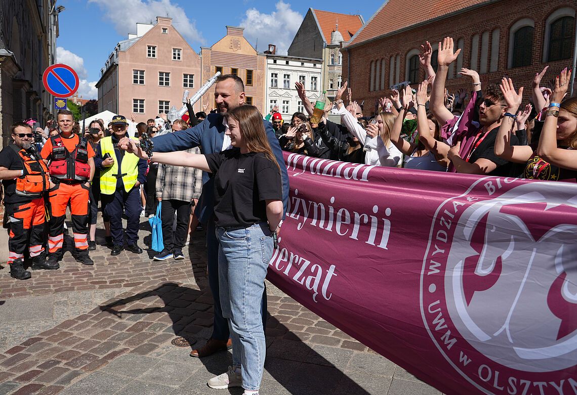Parada Wydziałów oficjalnie rozpoczęła Kortowiadę 2026 Parada Wydziałów oficjalnie rozpoczęła Kortowiadę 2026
