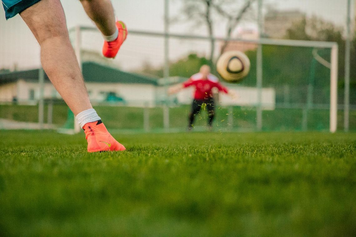 Wakacyjne zajęcia sportowe na olsztyńskich Orlikach