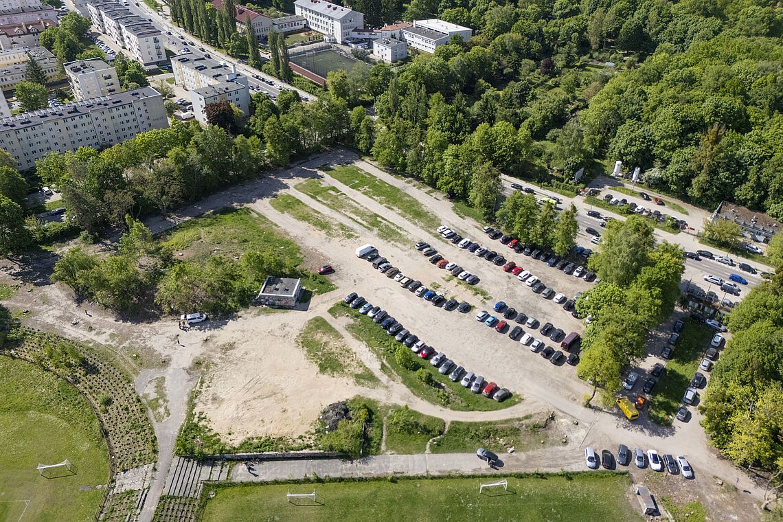 Zakaz parkowania na terenie dawnego stadionu Warmii Zakaz parkowania na terenie dawnego stadionu Warmii